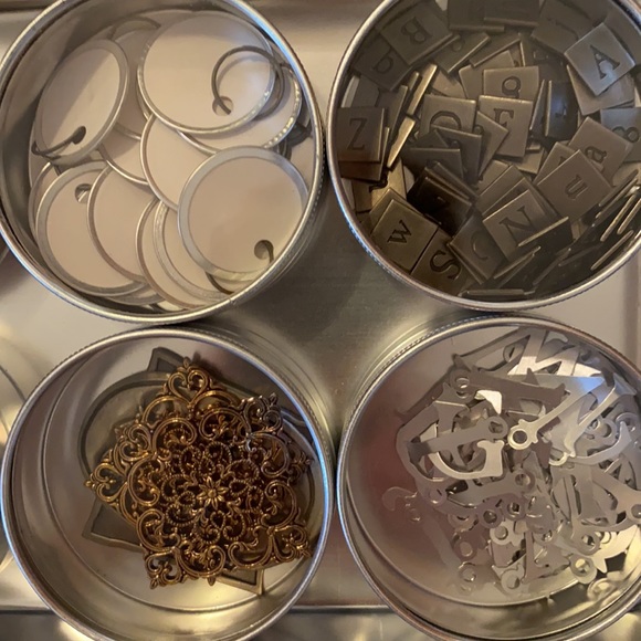 Scrapbook accessories - Picture 4 of 5